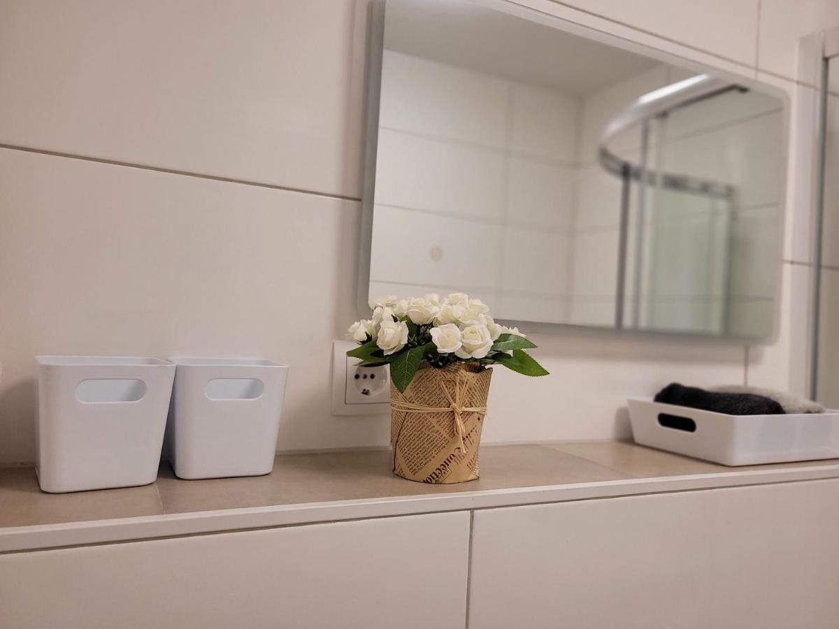 Ferienwohnung Wohnen über der Mülheimer City Mülheim an der Ruhr Exterior foto