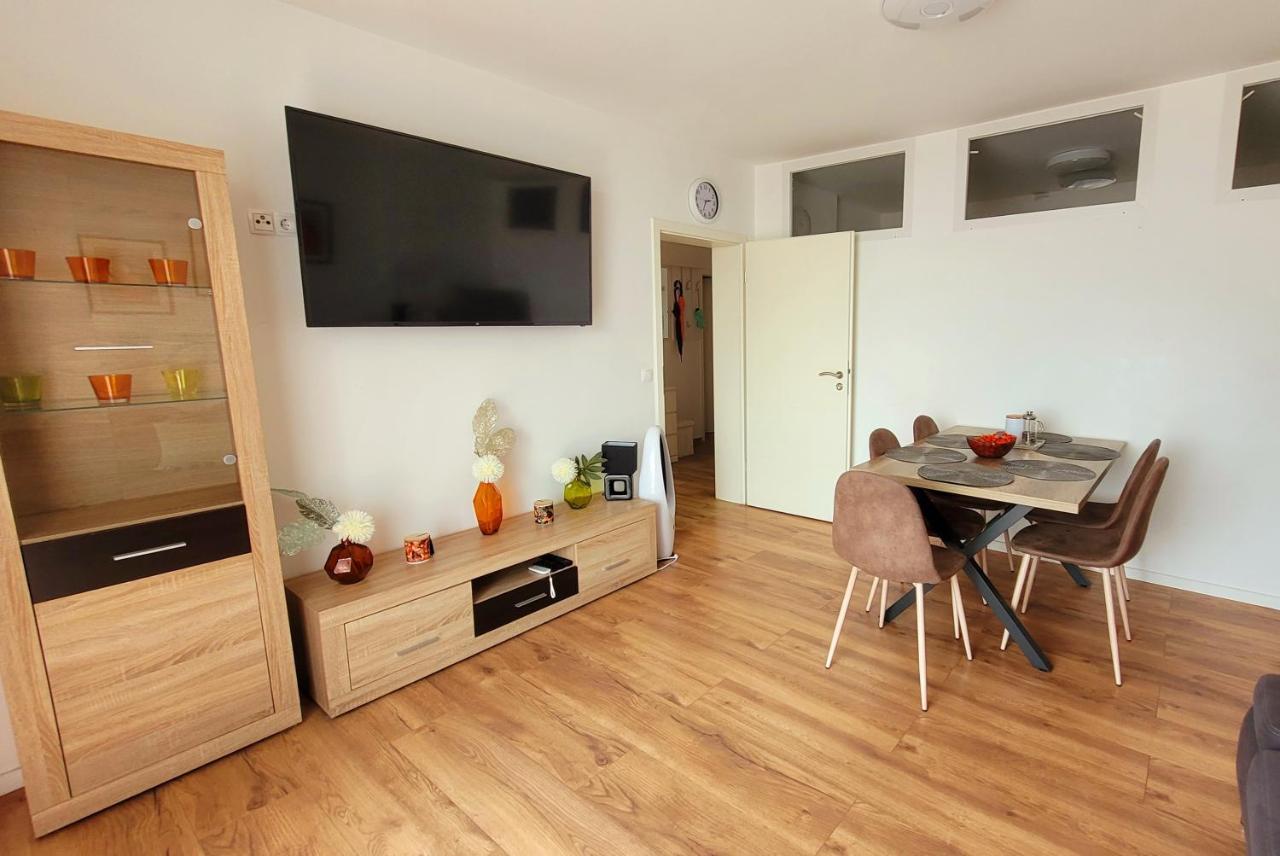 Ferienwohnung Wohnen über der Mülheimer City Mülheim an der Ruhr Exterior foto